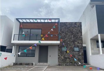 Casa en fraccionamiento en  Lomas De Juriquilla, Misión De San Francisco, Fracc. Lomas De Juriquilla, Santa Rosa Jáuregui, Querétaro, México