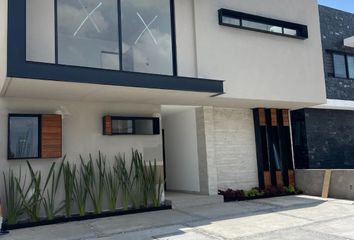 Casa en condominio en  Calle Apeninos, Ecológico La Rica, Querétaro, 76226, Mex