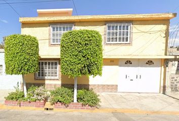 Casa en  Fresno 106, Mz 002, Viveros Xalostoc, 55340 Ecatepec De Morelos, Méx., México