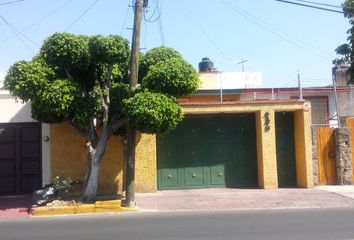 Casa en fraccionamiento en  Avenida Pablo Neruda, Villa Universitaria, Zapopan, Jal., México