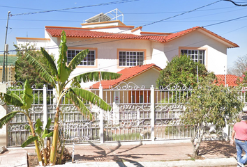 Casa en  C. Yuca 201, Arboledas, 76140 Santiago De Querétaro, Qro., México