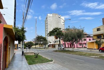 Casa en  Avenida Carlos Valderrama 350-398, Cuadra 3, Ur. Las Quintanas, Trujillo, La Libertad, 13001, Per