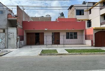 Casa en  Avenida Carlos Valderrama 350-398, Cuadra 3, Ur. Las Quintanas, Trujillo, La Libertad, 13001, Per