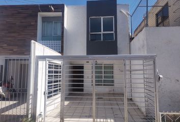 Casa en condominio en  Prolongación Angel Leaño 445, Parques Zapopan, Zapopan, Jalisco, México