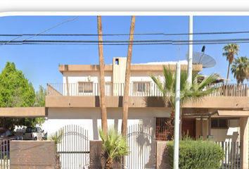 Casa en  Av. Miguel Negrete, Zona Centro, Tijuana, Baja California, México