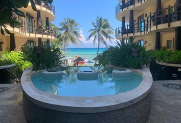 Casa en  El Taj Oceanfront & Beachside Condo Hotel, Gonzalo Guerrero, Playa Del Carmen, Quintana Roo, México