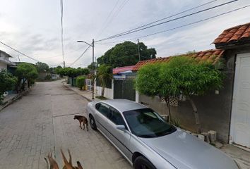 Casa en fraccionamiento en  Calle Juana E. Balboa, Del Valle, Tonalá, Chiapas, 30500, Mex