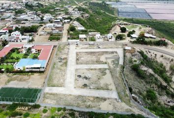 Terreno Comercial en  Entrada Barrio Jesús De Nazaret, Manta, Ecuador