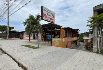 Local en  V5pq+366, Tonsupa, Ecuador