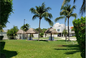 Casa en fraccionamiento en  Nachi Cocom 25, Sm 50, San José Bonampak, Cancún, Quintana Roo, México