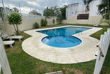 Casa en  Avenida Paseos Del Campestre, Paseos Del Campestre, Veracruz, México