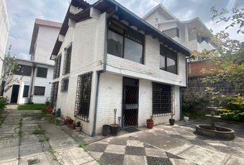 Casa en  José Correa & Av. 6 De Diciembre, Quito, Ecuador