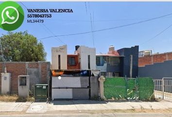 Casa en  Hacienda Del Olivar, De Don Gu, Celaya, Guanajuato, México