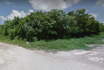 Lote de Terreno en  Calle Fresno, Ampliación Álamos, Cancún, Benito Juárez, Quintana Roo, 77533, Mex