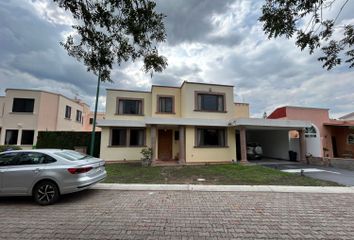 Casa en  Cerrada De Los Castaños, Residencial Huertas El Carmen, Corregidora, Querétaro, 76904, Mex