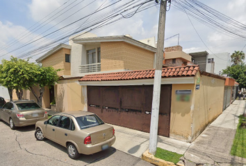 Casa en fraccionamiento en  Calle Balanza 5064, La Calma, Zapopan, Jalisco, México