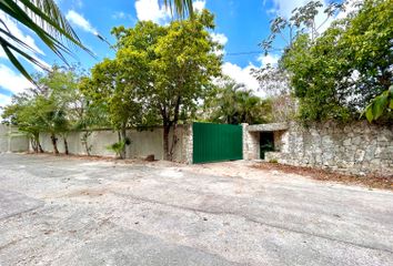 Lote de Terreno en  Avenida Constituciòn, Alfredo V. Bonfil, Quintana Roo, México
