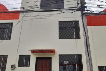 Casa en  Wh2f+q9v, Quito 170202, Ecuador