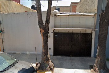 Casa en  Avenida De Los Reyes 61, Mz 006, Habit. Los Reyes Ixtacala Barrio De Los Árboles/barrio De Los Héroes, Tlalnepantla De Baz, Estado De México, México