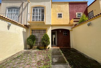 Casa en fraccionamiento en  Hda. Del Valle Ii, Avenida Arboleda, Santin, San Nicolás Tolentino, Estado De México, México