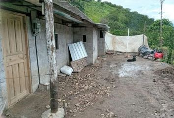Terreno Comercial en  Carchi, Ecuador