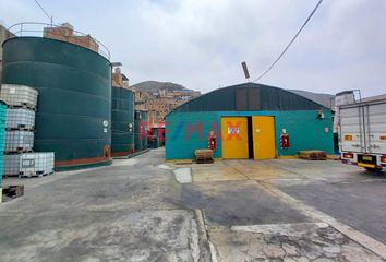 Local industrial en  Av. Angélica Gamarra, Los Olivos, Perú