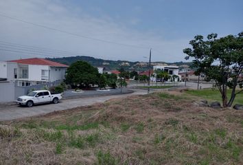 Terreno Comercial en  Urbanización El Condado De Vicolinci, Primera Entrada, E40, Ecuador