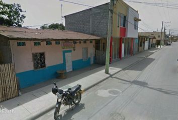 Casa en  Avenida Guayaquil & 12 De Marzo, Portoviejo, Ecuador