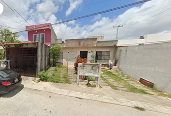 Casa en fraccionamiento en  Ricardo Flores Magón Sm 26, Cancún, Quintana Roo, México