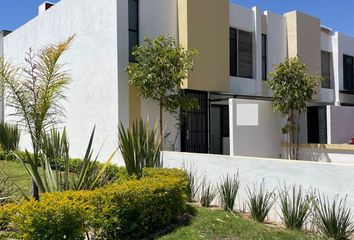 Casa en fraccionamiento en  Fraccionamiento La Cartuja Residencial Ags., Avenida Chichimeco, La Cartuja Residencial, Aguascalientes, México