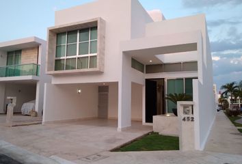 Casa en fraccionamiento en  Fraccionamiento Altabrisa, Mérida, Mérida, Yucatán