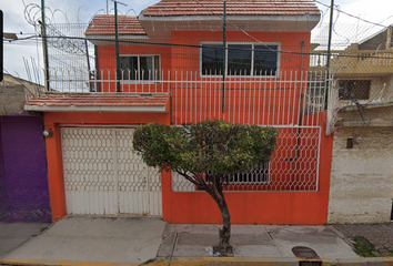 Casa en  Bosque Tecas 13, Mz 038, Jardines De Morelos, 55070 Ecatepec De Morelos, Méx., México