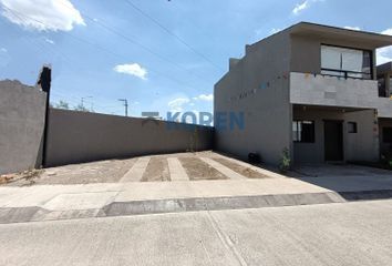 Casa en condominio en  Diamante Norte Residencial, Cuarto Cinturón Vial, Irapuato, Guanajuato, México
