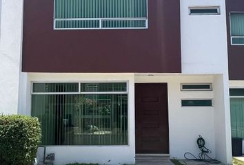 Casa en fraccionamiento en  Fracc Villas Miro, Prolongación San Juan, Barrio Del Calvario, San Juan Cuautlancingo, Puebla, México