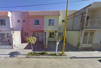 Casa en  Las Torres, Avenida Torre De Londres, Residencial Las Torres Sector Ii, Torreón, Coahuila De Zaragoza, México