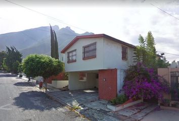 Casa en  Marco Tulio Cicerón 666, Contry La Silla 1er Sector, 67173 Guadalupe, N.l., México