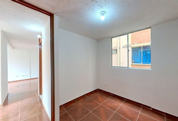 Apartamento en  Conjunto Residencial Ventanas De Usminia, Carrera 4, Bogotá, Colombia