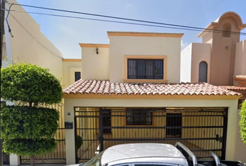 Casa en  Avenida Provincia Albacete 30, Los Portales, Hermosillo, Sonora, México