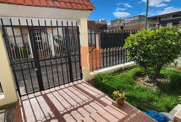 Casa en  Calle Quito & Av. Rumiñahui, Latacunga, Ecuador