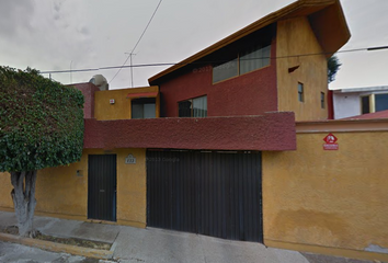 Casa en  Paseo De Los Arcos 132, Las Reynas, Salamanca, Guanajuato, México