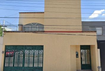 Casa en  Calle Pedro Escobedo, Zona Dos Extendida, Mercurio, Santiago De Querétaro, Querétaro, México