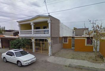 Casa en fraccionamiento en  Av Manuel Gameros, Fonapo, Delicias, Chihuahua, México
