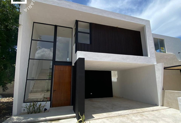 Casa en  Altozano La Nueva Mérida, Mérida, Yucatán, México