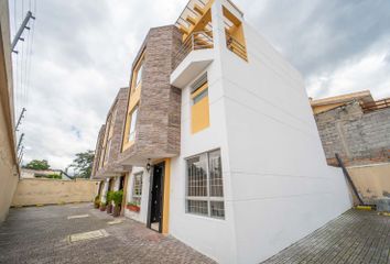 Casa en  Atacazo, Sangolquí, Ecuador