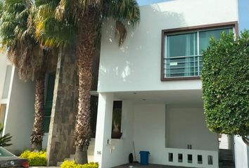 Casa en fraccionamiento en  Parque Terranova, Boulevard Terranova, Lomas De Angelópolis, San Bernardino Tlaxcalancingo, Puebla, México