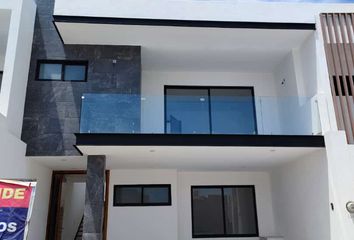 Casa en condominio en  Plaza Mayor, Boulevard Juan Alonso De Torres Poniente, Valle Del Campestre, León, Guanajuato, México