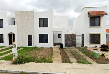 Casa en  C. 13 C, 97314 Mérida, Yucatán, México