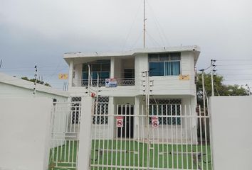 Casa en  Avenida Flavio Reyes, Manta, Manta, Manabí, Ecuador