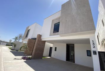 Casa en fraccionamiento en  Calle Paseo Del Ámbar 168, Fracc Residencial Senderos, Torreón, Coahuila De Zaragoza, 27018, Mex