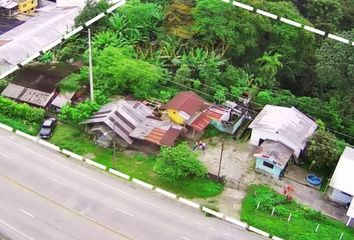 Terreno Comercial en  Via Chone, Santo Domingo, Ecuador